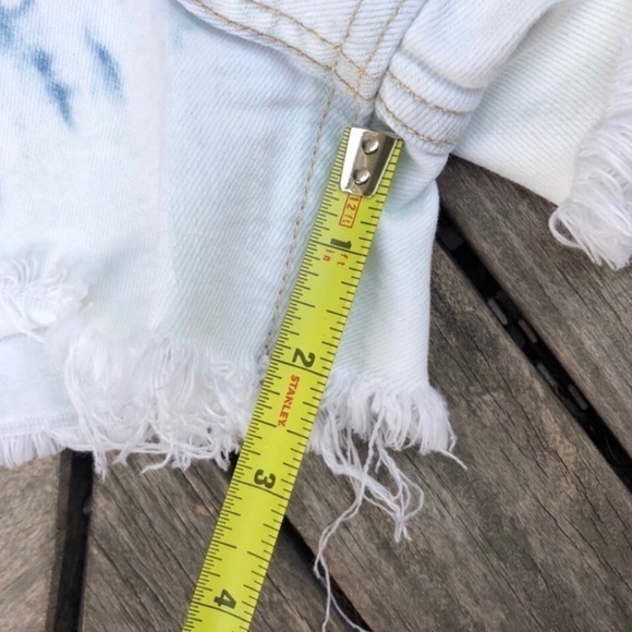 Hollister High-Rise Boyfriend Short Size 27 - Picture 6 of 7